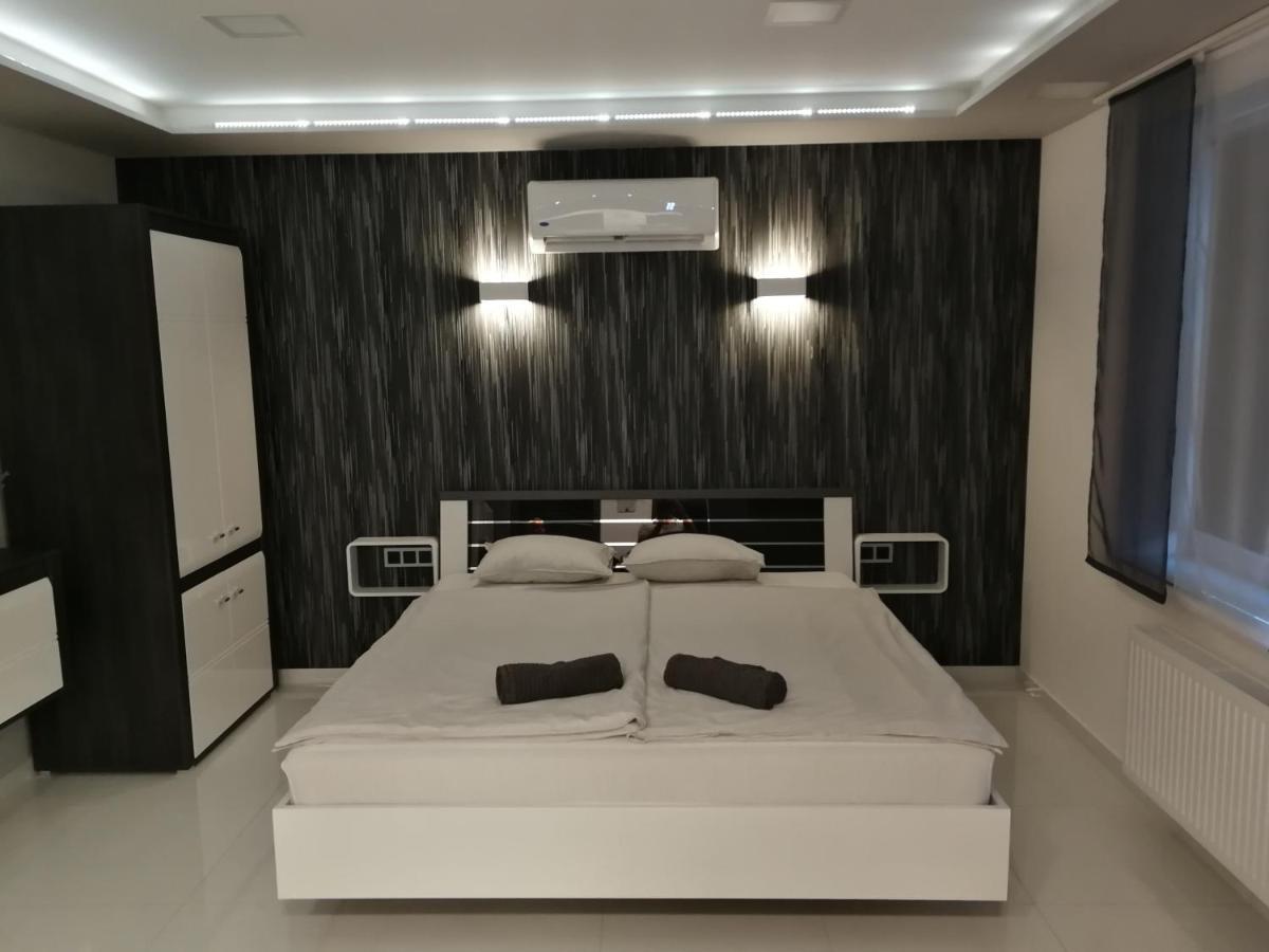 Aqua Solar Apartmanhaz Miskolc Ngoại thất bức ảnh
