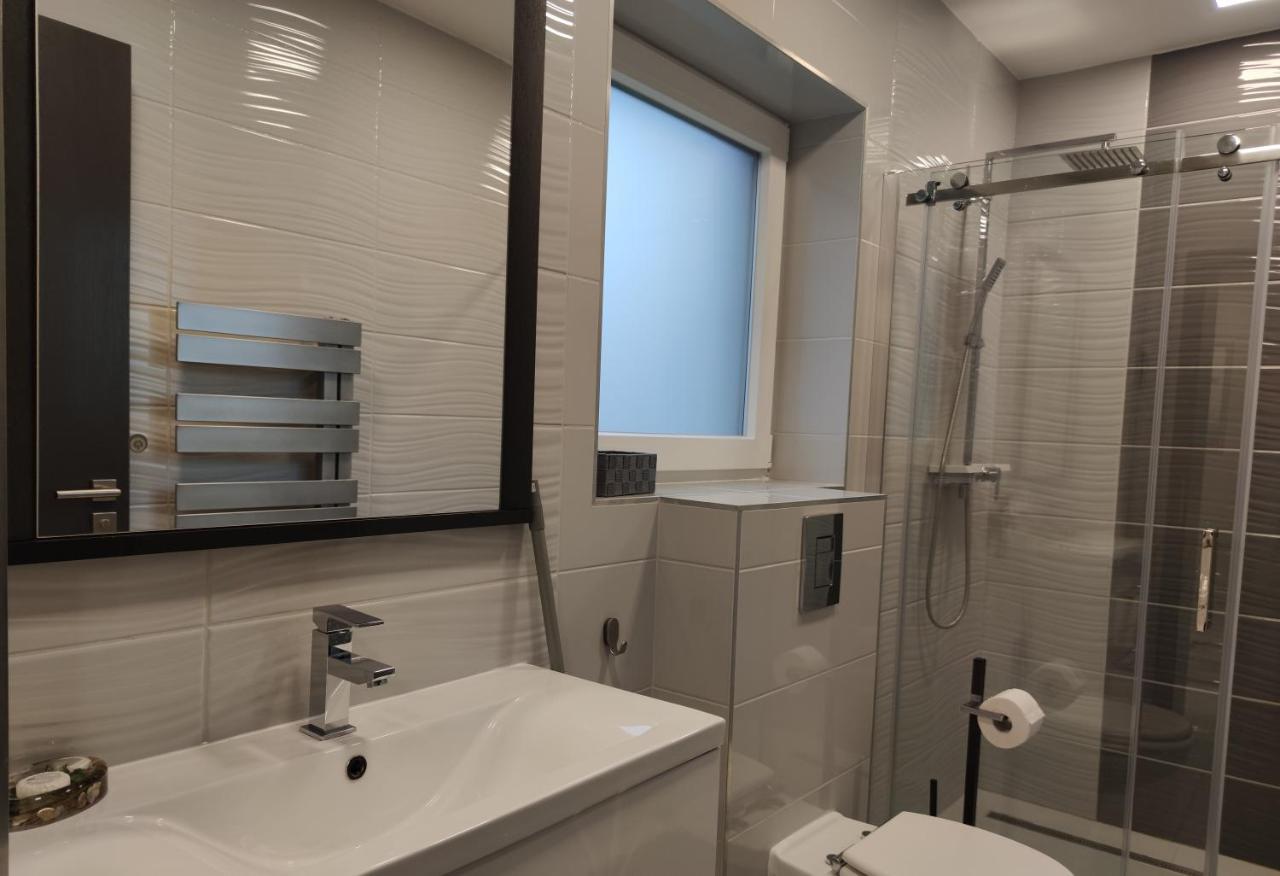 Aqua Solar Apartmanhaz Miskolc Ngoại thất bức ảnh