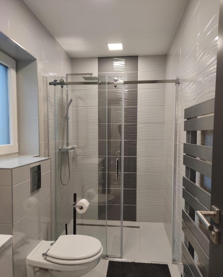 Aqua Solar Apartmanhaz Miskolc Ngoại thất bức ảnh