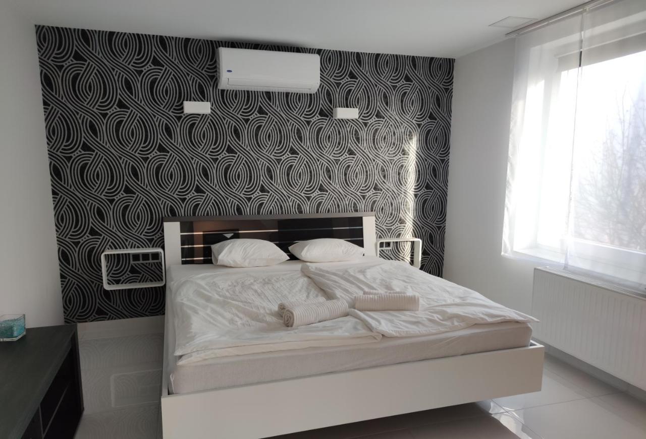 Aqua Solar Apartmanhaz Miskolc Ngoại thất bức ảnh